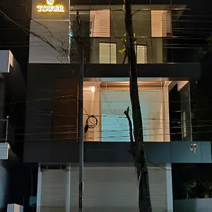 Spacious 2bhk Near Airport Apartment