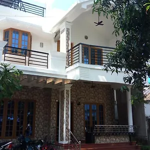 Cukoos Nest Apartment